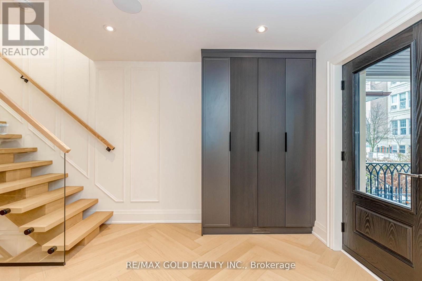 786 Euclid Avenue, Toronto, Ontario  M6G 2V4 - Photo 6 - C12692234