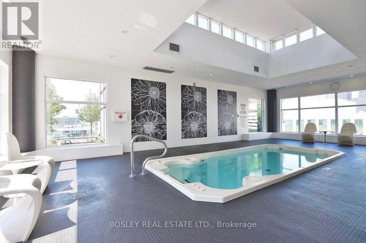 908 - 20 Blue Jays Way, Toronto, Ontario  M5V 3W6 - Photo 21 - C12692286