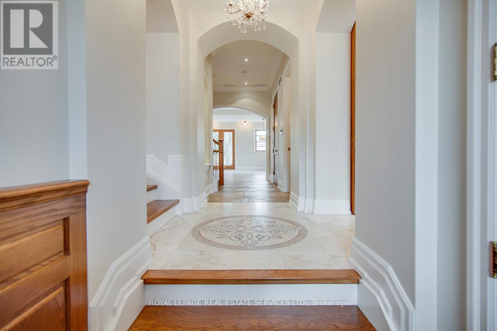 441 Oriole Parkway, Toronto, Ontario  M5P 2H7 - Photo 2 - C12692360