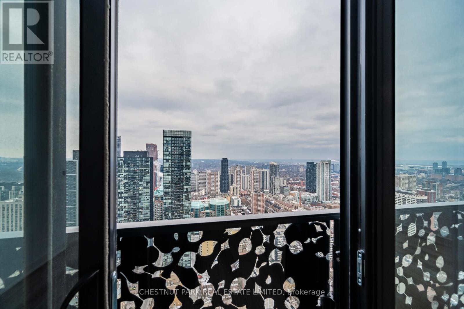 4301 - 55 Charles Street E, Toronto, Ontario  M4Y 0J1 - Photo 5 - C12692364