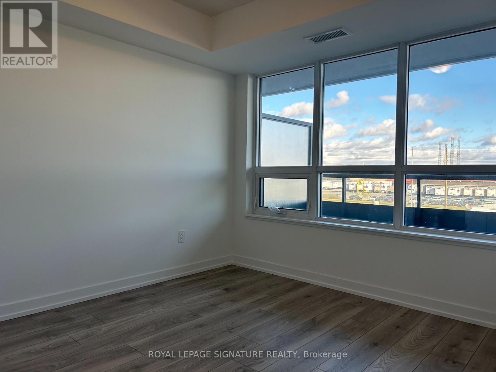 301 - 1455 Celebration Drive, Pickering, Ontario  L1W 1L8 - Photo 14 - E12692278