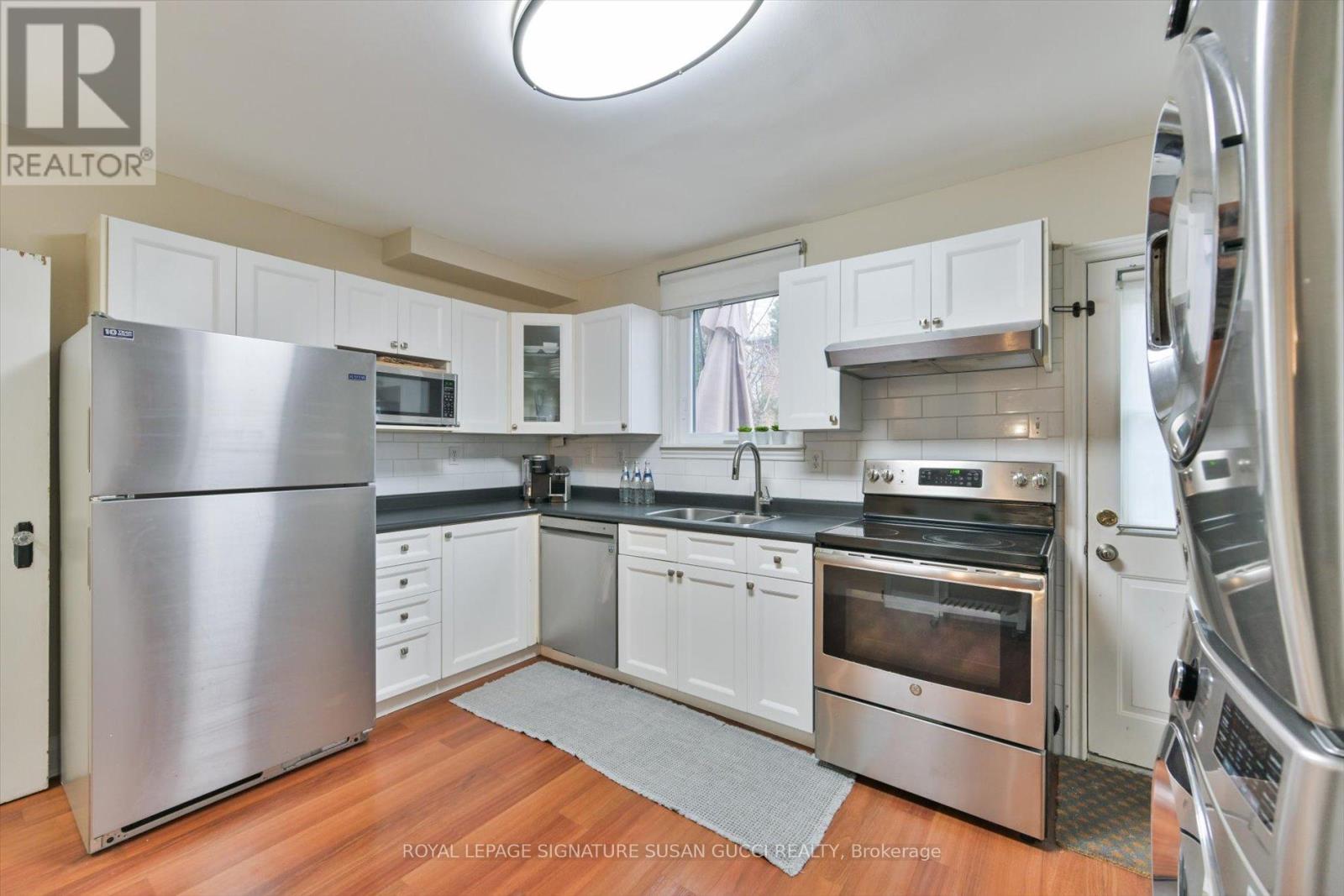 257 Lumsden Avenue, Toronto, Ontario  M4C 2K7 - Photo 10 - E12692338