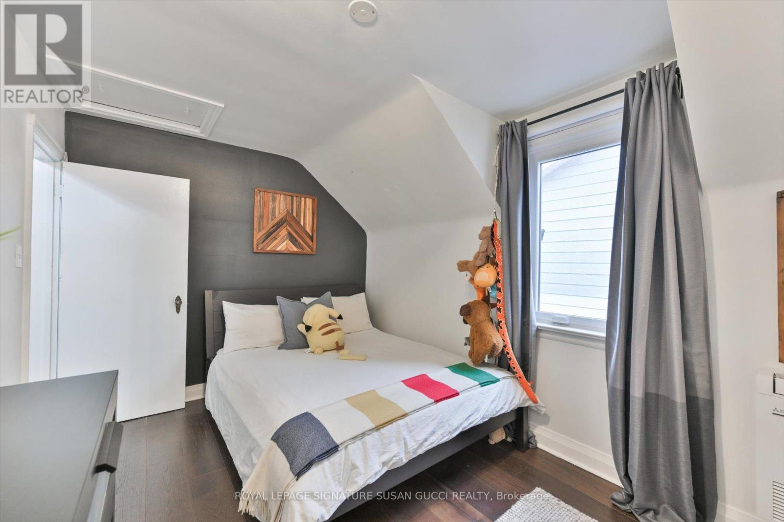 257 Lumsden Avenue, Toronto, Ontario  M4C 2K7 - Photo 22 - E12692338