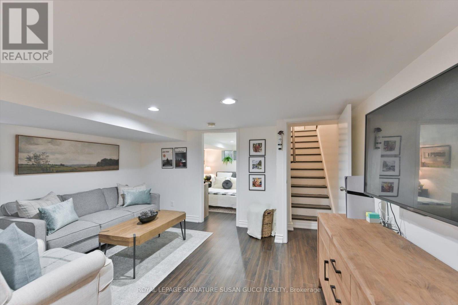 257 Lumsden Avenue, Toronto, Ontario  M4C 2K7 - Photo 27 - E12692338