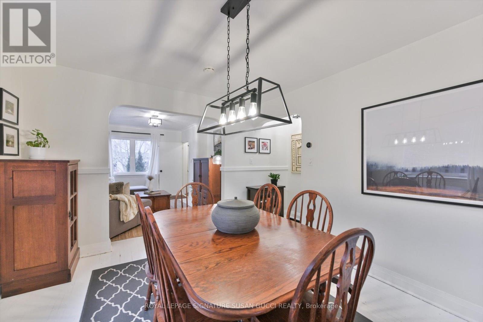 257 Lumsden Avenue, Toronto, Ontario  M4C 2K7 - Photo 7 - E12692338