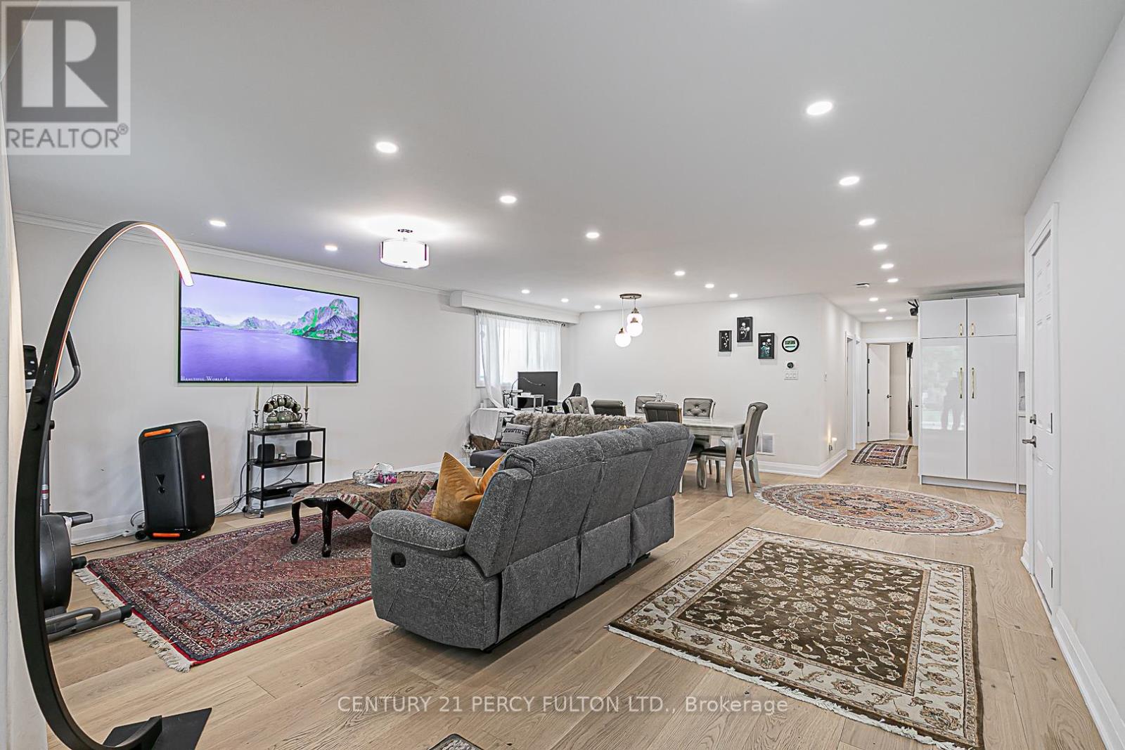 168 Ruggles Avenue, Richmond Hill, Ontario  L4C 1Y4 - Photo 4 - N12692196