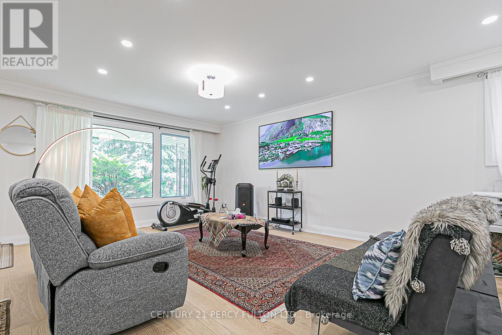 168 Ruggles Avenue, Richmond Hill, Ontario  L4C 1Y4 - Photo 7 - N12692196