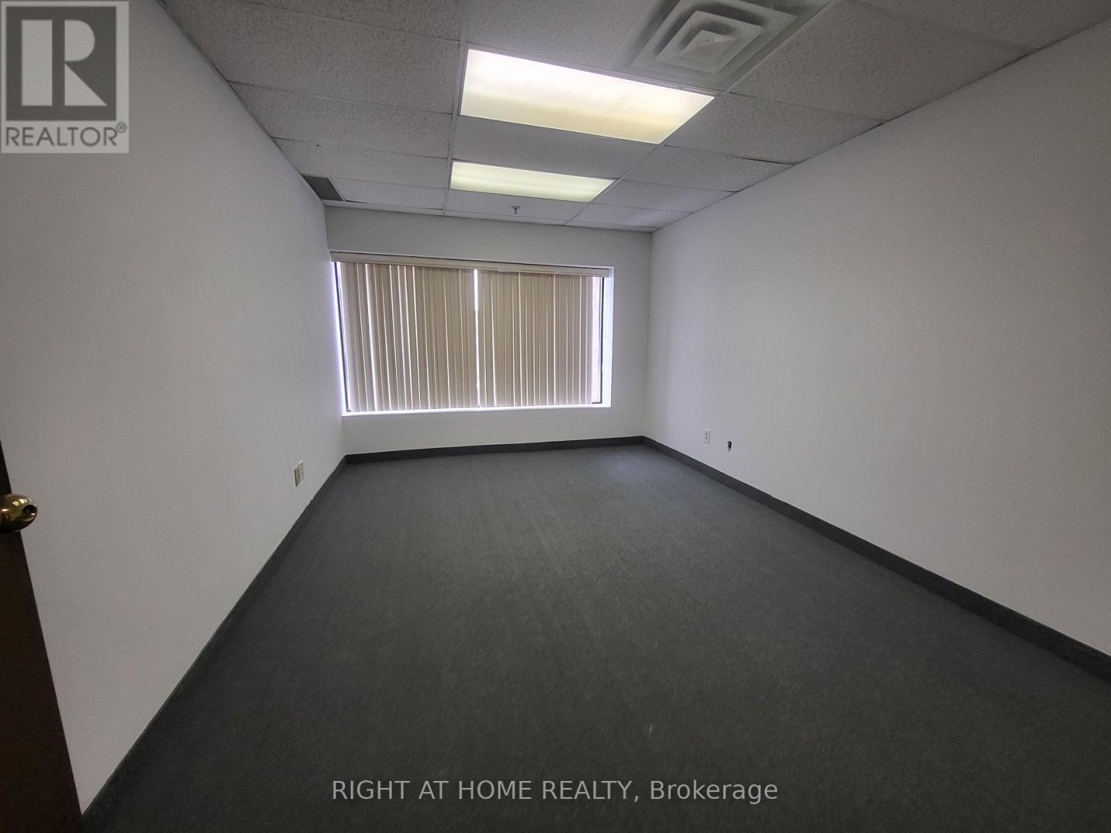 A - 110 Cidermill Avenue, Vaughan, Ontario  L4K 4L9 - Photo 2 - N12692248