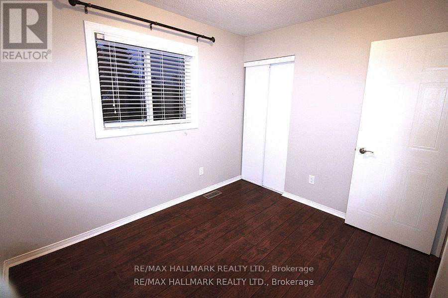 20 Brown Street, Barrie (Ardagh), Ontario  L4N 7V8 - Photo 11 - S12692262