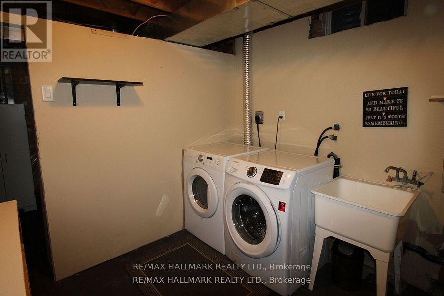 20 Brown Street, Barrie (Ardagh), Ontario  L4N 7V8 - Photo 17 - S12692262