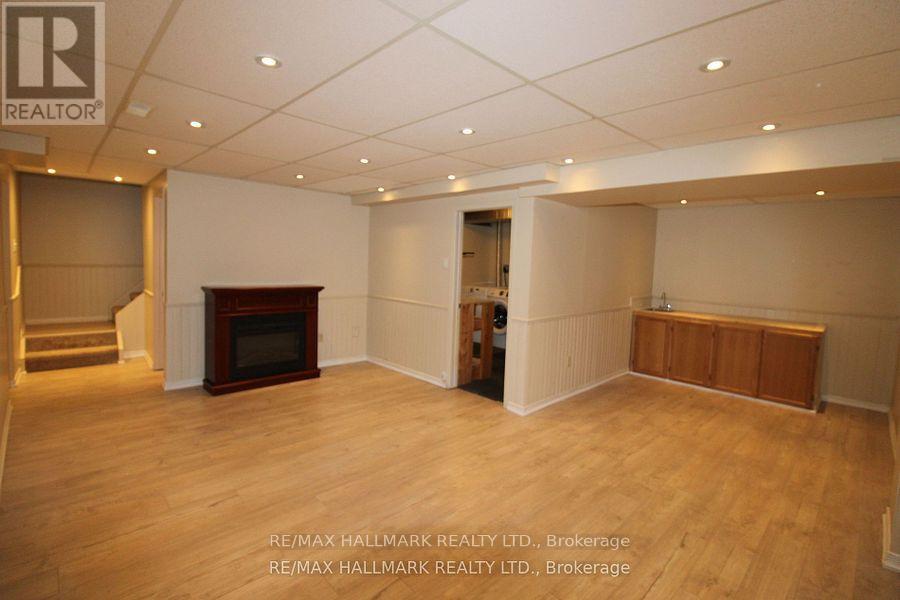 20 Brown Street, Barrie (Ardagh), Ontario  L4N 7V8 - Photo 18 - S12692262