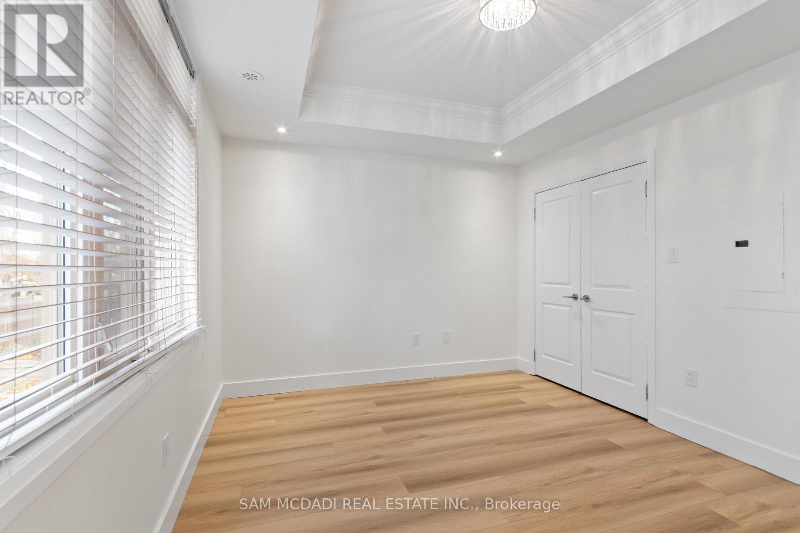 23 - 3083 Cawthra Road, Mississauga, Ontario  L5A 2X4 - Photo 21 - W12692166