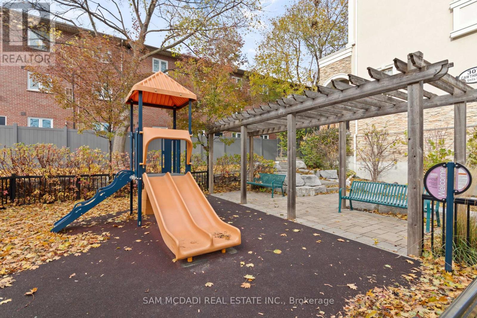 23 - 3083 Cawthra Road, Mississauga, Ontario  L5A 2X4 - Photo 8 - W12692166