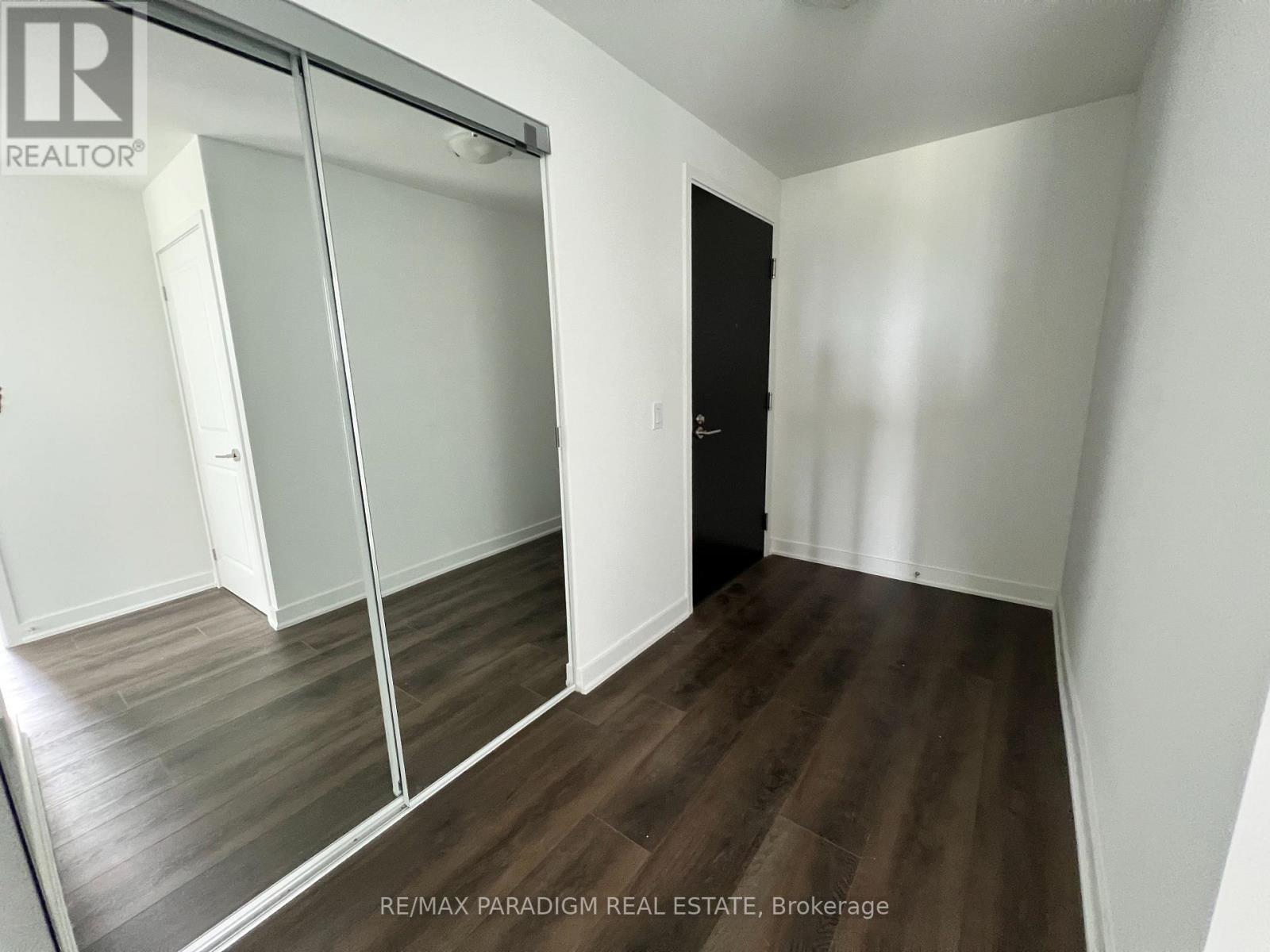 1207 - 2007 James Street, Burlington, Ontario  L7R 0G7 - Photo 15 - W12692182