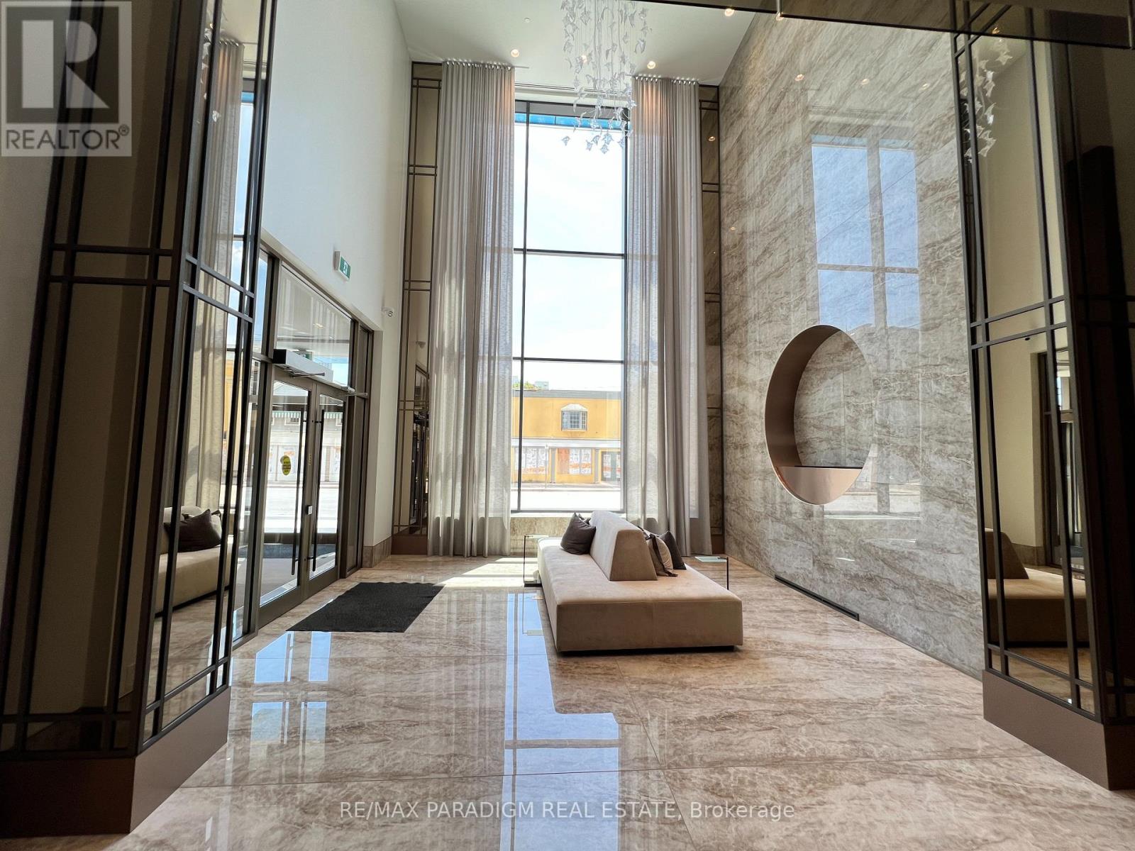 1207 - 2007 James Street, Burlington, Ontario  L7R 0G7 - Photo 2 - W12692182