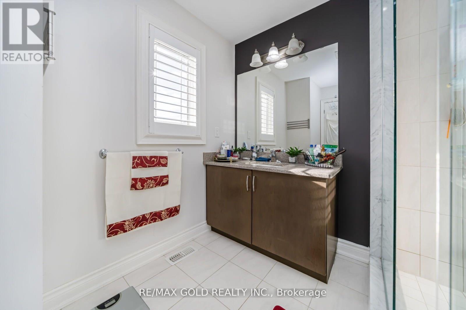 6 Ayrshire Court, Brampton, Ontario  L6Z 0G6 - Photo 24 - W12692268