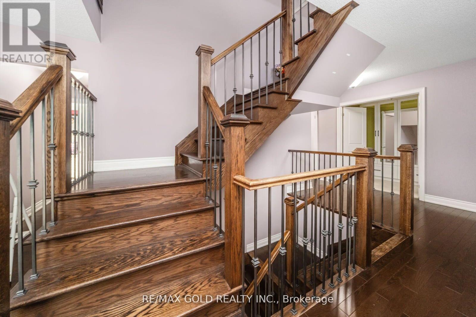 6 Ayrshire Court, Brampton, Ontario  L6Z 0G6 - Photo 33 - W12692268