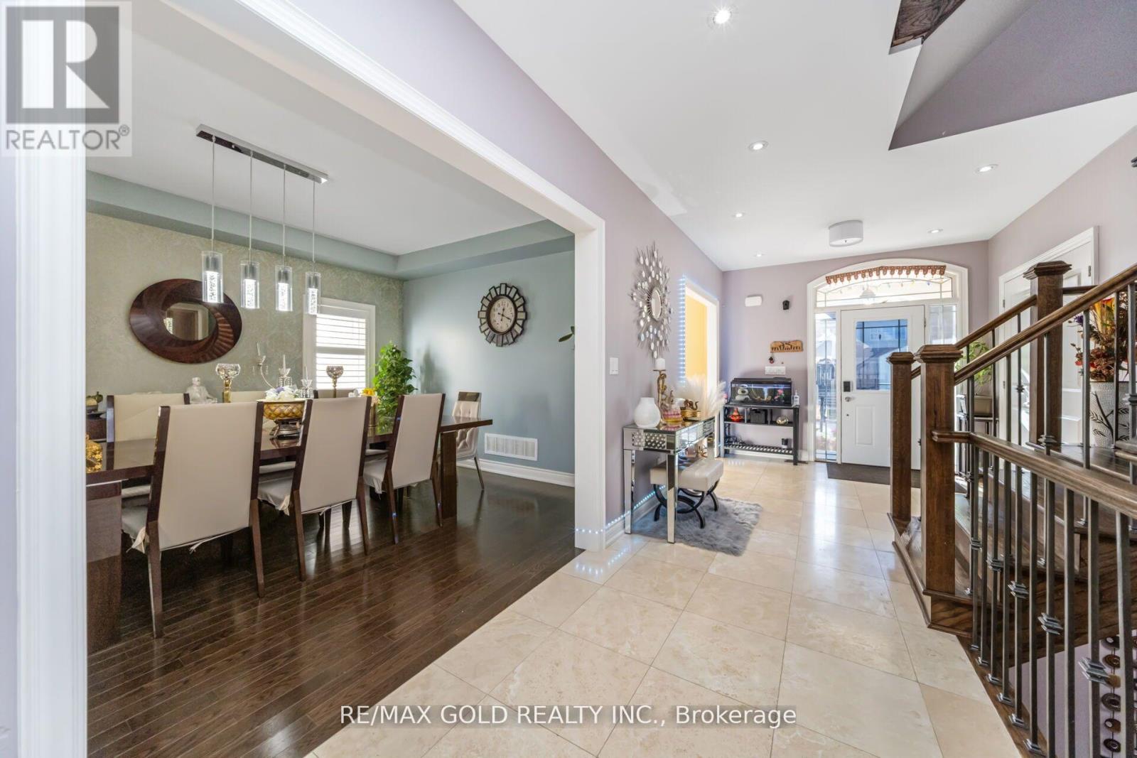 6 Ayrshire Court, Brampton, Ontario  L6Z 0G6 - Photo 7 - W12692268