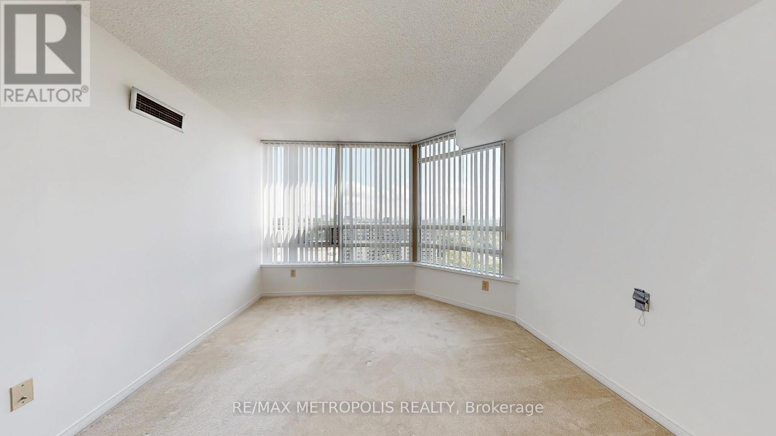 1609 - 75 King Street E, Mississauga, Ontario  L5A 4G5 - Photo 15 - W12692328