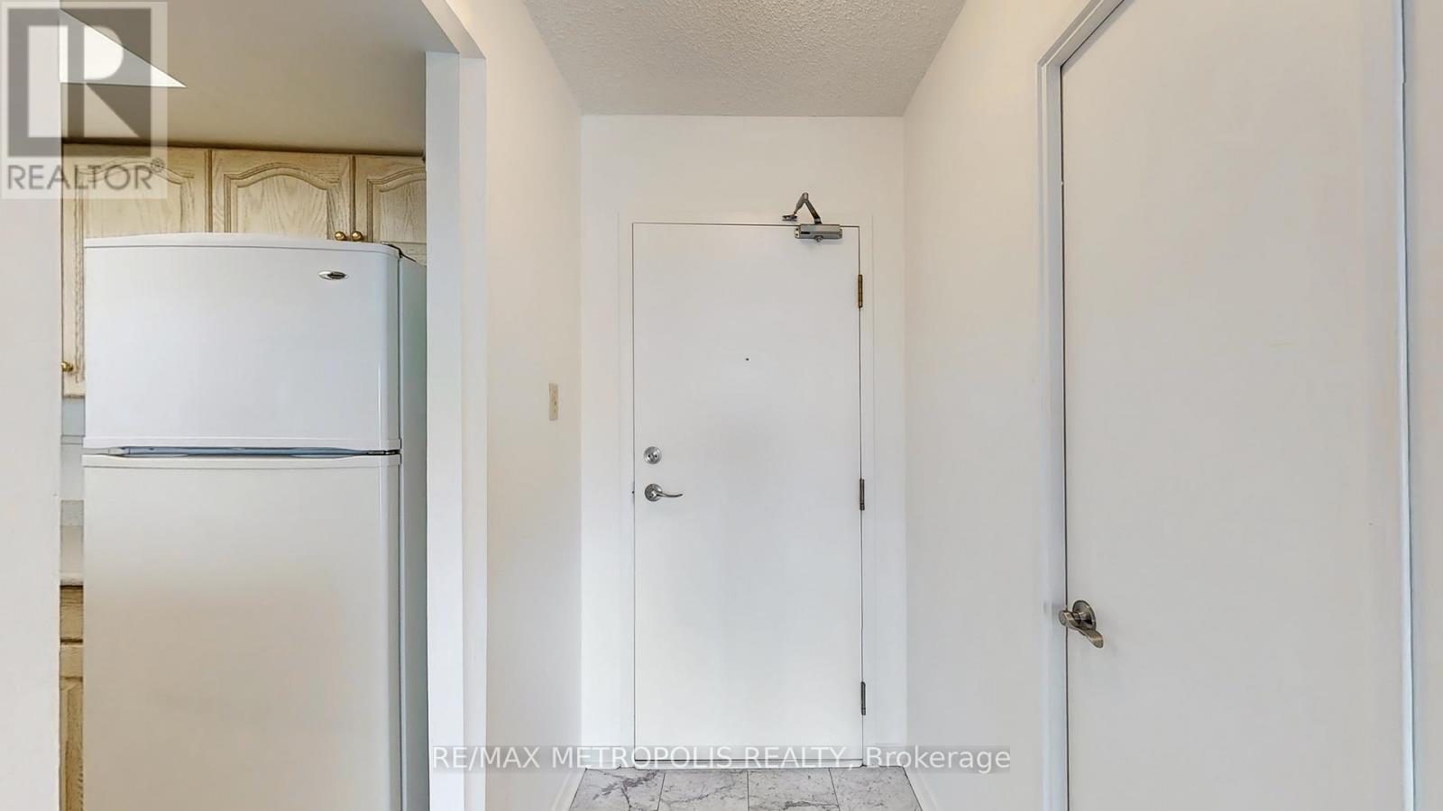 1609 - 75 King Street E, Mississauga, Ontario  L5A 4G5 - Photo 23 - W12692328