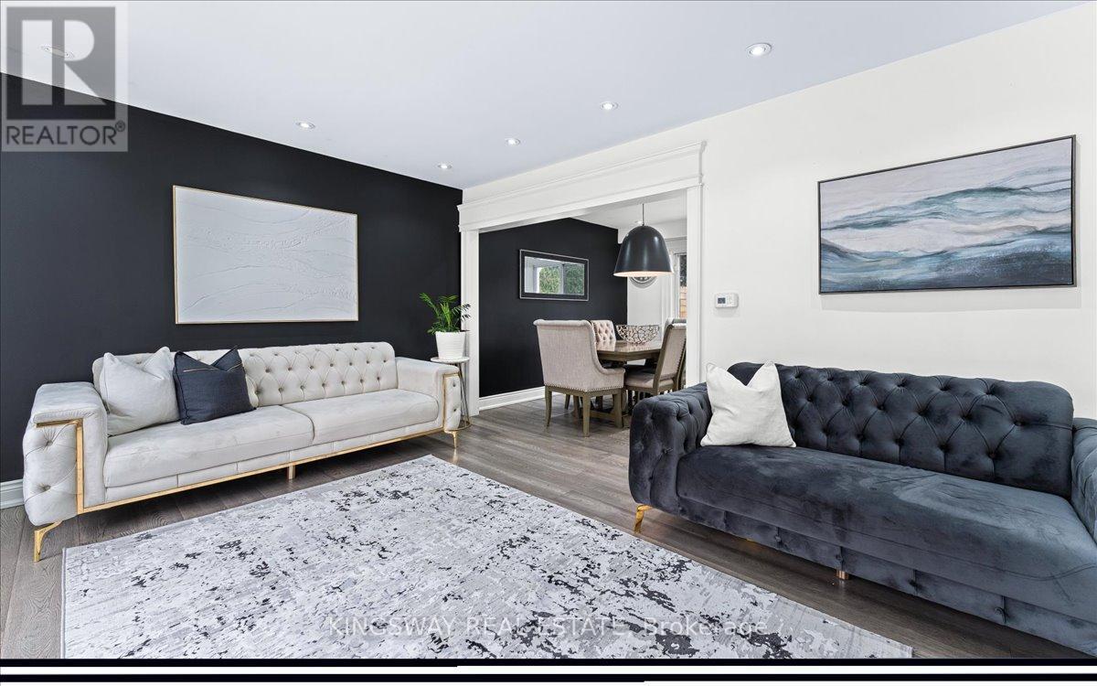 2594 Bromsgrove Road, Mississauga, Ontario  L5J 1M2 - Photo 4 - W12692356