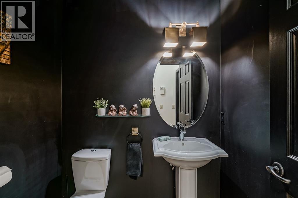 203 Sunset Circle, Cochrane, Alberta  T4C 0C8 - Photo 19 - A2277554