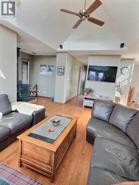 800 Connaught Drive, Jasper, Alberta  T0E 1E0 - Photo 4 - A2252150