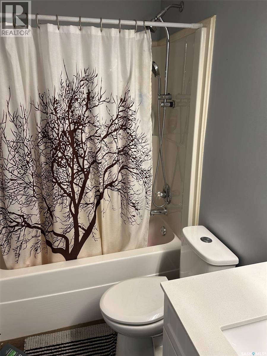 3827 Britannia Place E, Regina, Saskatchewan  S4V 2Z6 - Photo 6 - SK026621