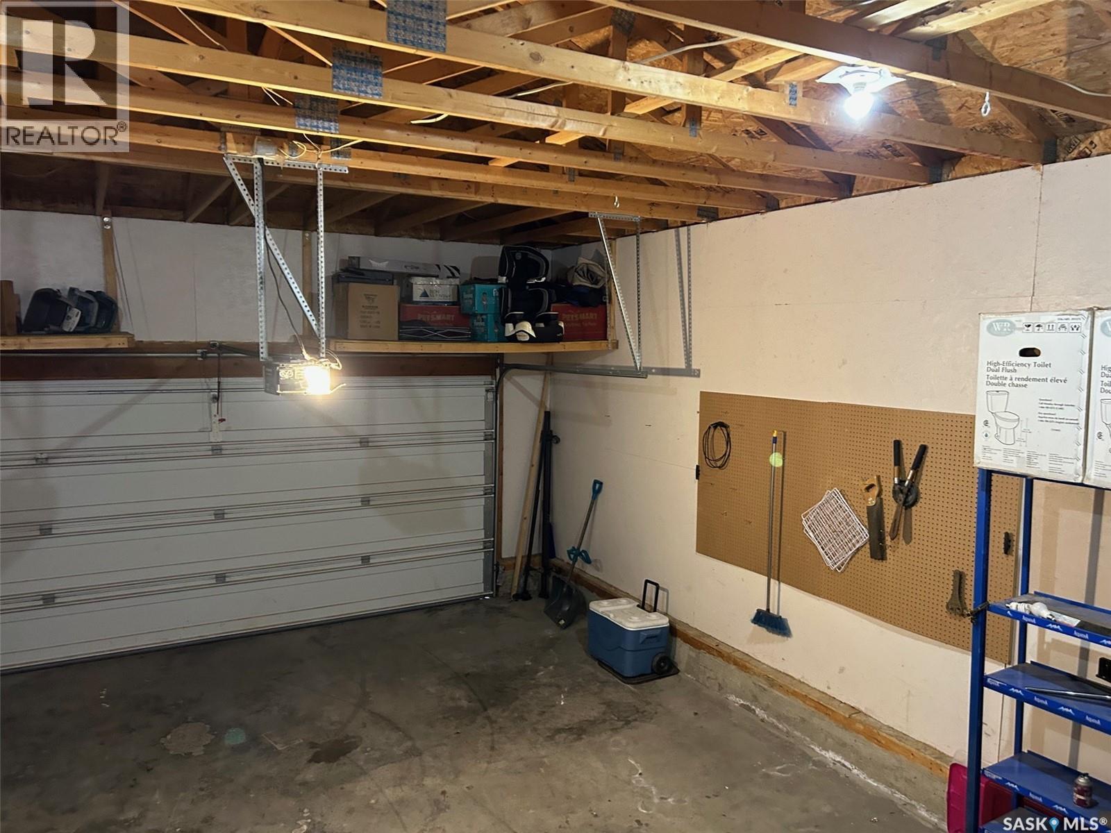 3827 Britannia Place E, Regina, Saskatchewan  S4V 2Z6 - Photo 8 - SK026621