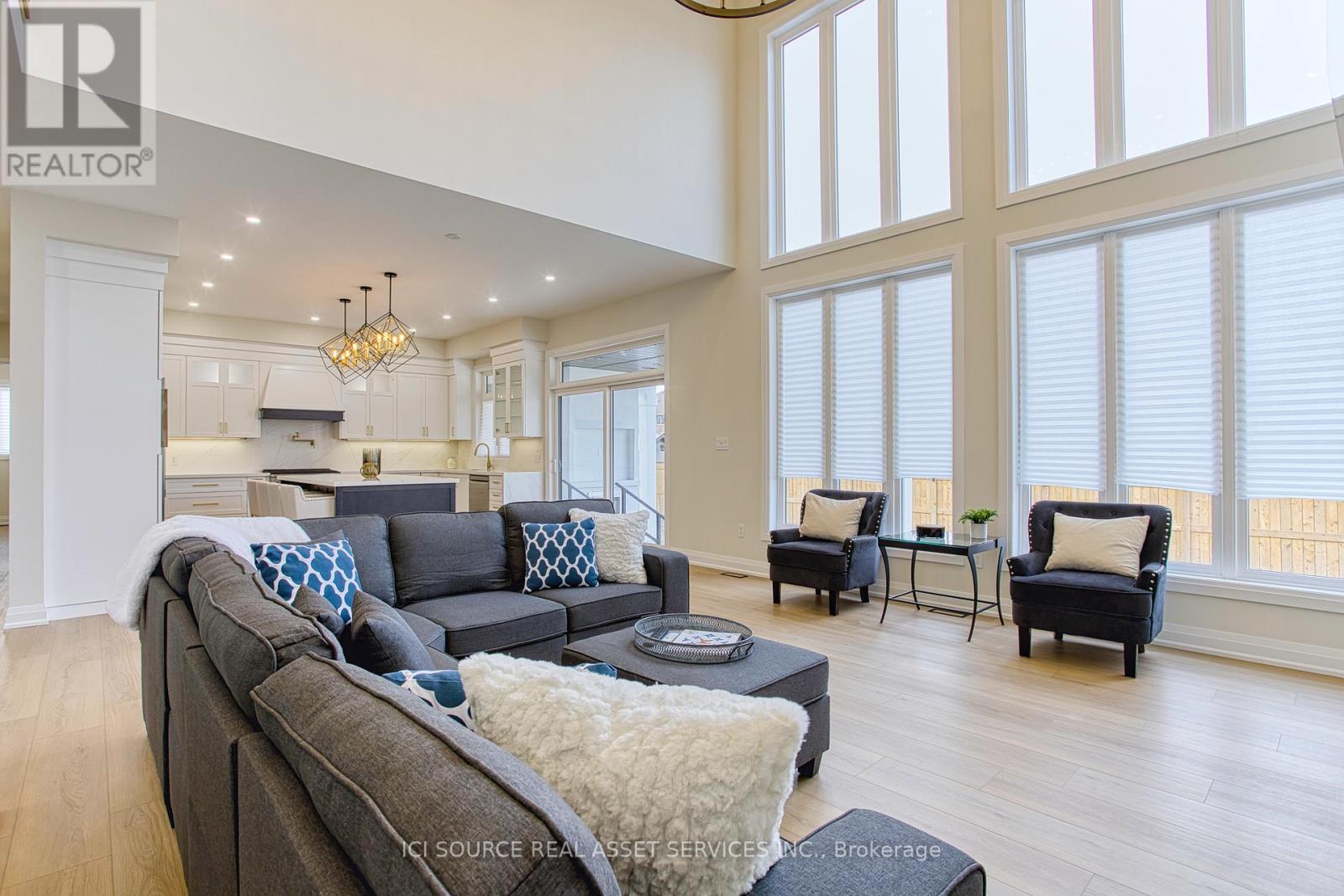 Upper Floors - 67 Creanona Boulevard, Hamilton, Ontario  L8E 5T2 - Photo 8 - X12692274