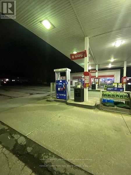 8214 Lundy's  Lane E, Niagara Falls, Ontario  L2H 0L4 - Photo 10 - X12692280