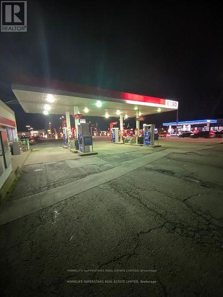 8214 Lundy's  Lane E, Niagara Falls, Ontario  L2H 0L4 - Photo 11 - X12692280