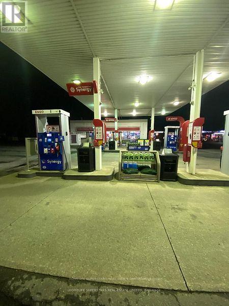 8214 Lundy's  Lane E, Niagara Falls, Ontario  L2H 0L4 - Photo 12 - X12692280