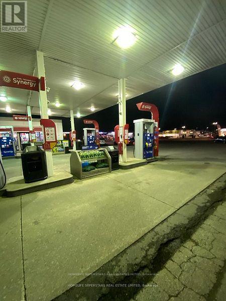 8214 Lundy's  Lane E, Niagara Falls, Ontario  L2H 0L4 - Photo 15 - X12692280