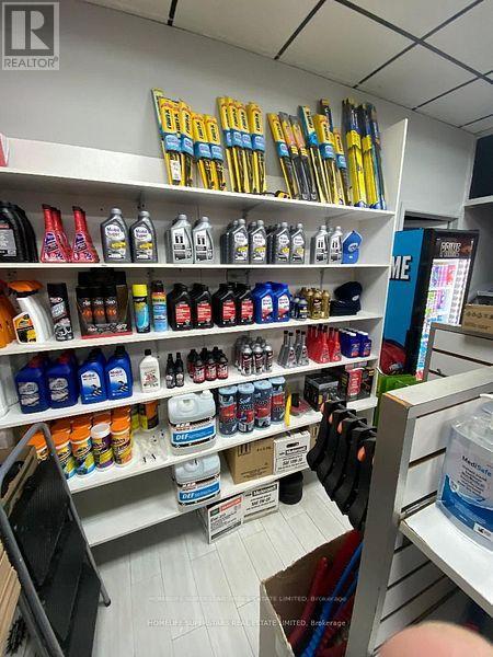 8214 Lundy's  Lane E, Niagara Falls, Ontario  L2H 0L4 - Photo 5 - X12692280