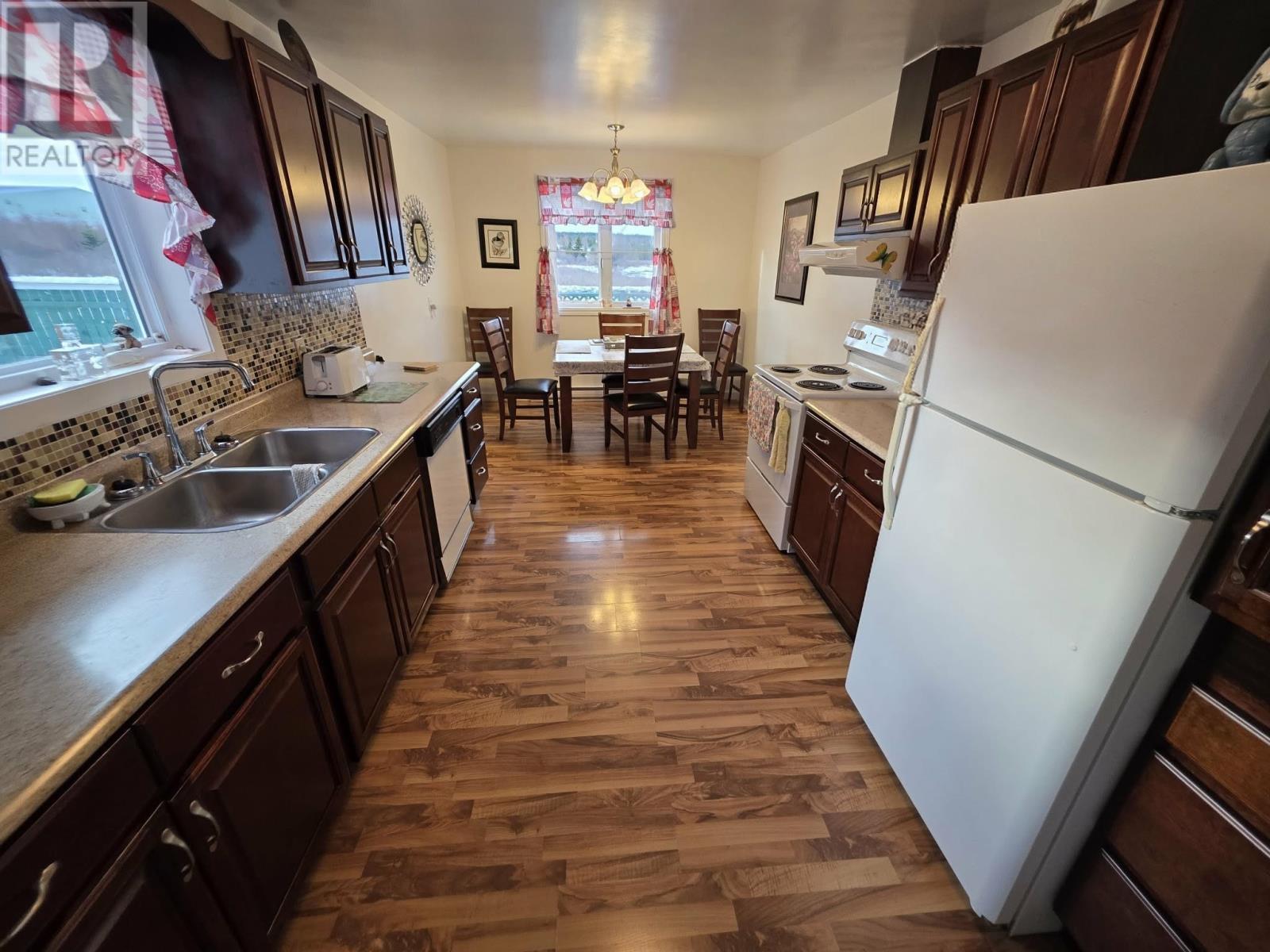 3 Main Highway, Mobile, Newfoundland & Labrador  A0A 4K0 - Photo 2 - 1293686