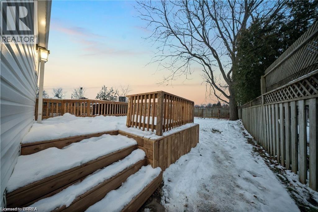 12 Carlyle Street, Brantford, Ontario  N3T 2C1 - Photo 15 - 40798177