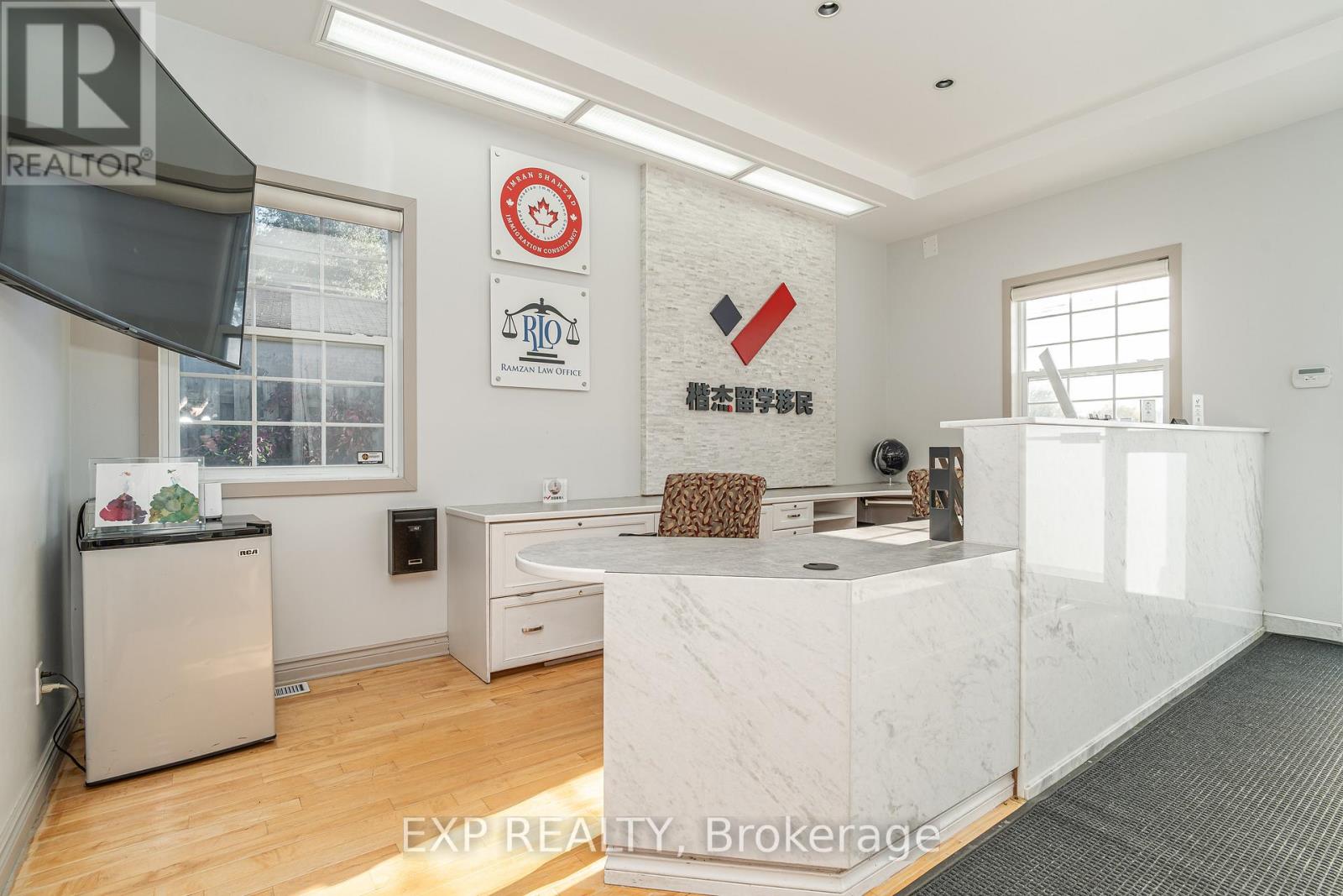 1415 Woodroffe Avenue, Ottawa, Ontario  K2G 1V9 - Photo 9 - X12457911