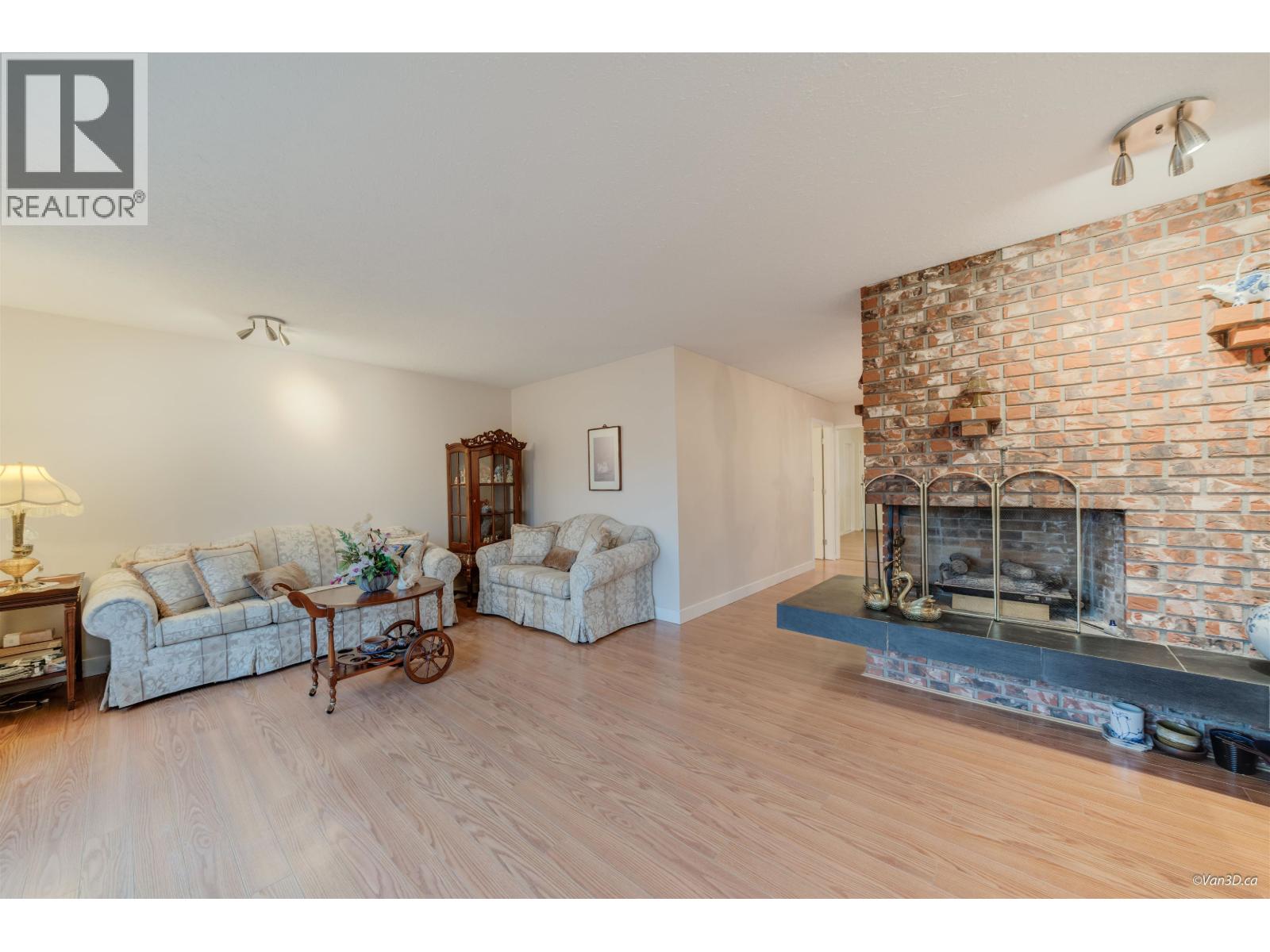 2813 Windrum Avenue, Coquitlam, British Columbia  V3B 6B8 - Photo 11 - R3078399