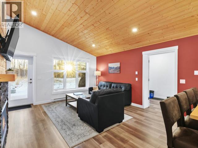 34 Takhini Meadows Drive, Whitehorse North, Yukon  Y1A 7A2 - Photo 33 - 17030