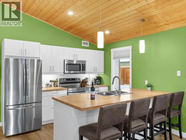 34 Takhini Meadows Drive, Whitehorse North, Yukon  Y1A 7A2 - Photo 14 - 17030