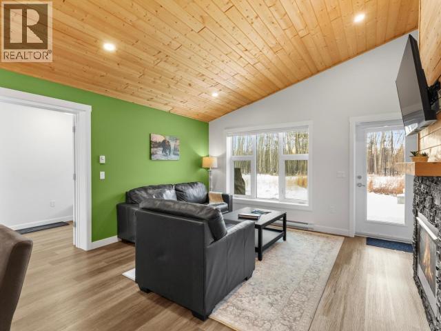 34 Takhini Meadows Drive, Whitehorse North, Yukon  Y1A 7A2 - Photo 10 - 17030