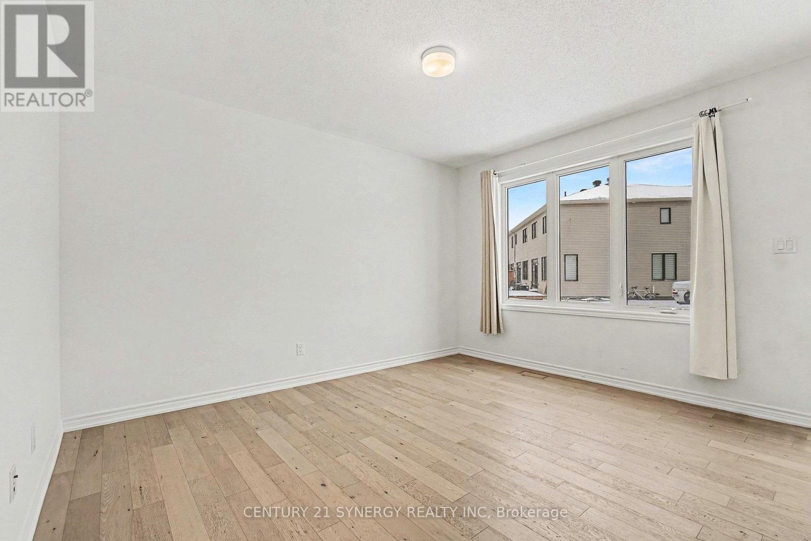 520 Flagstaff Drive, Ottawa, Ontario  K2J 3V5 - Photo 10 - X12692372