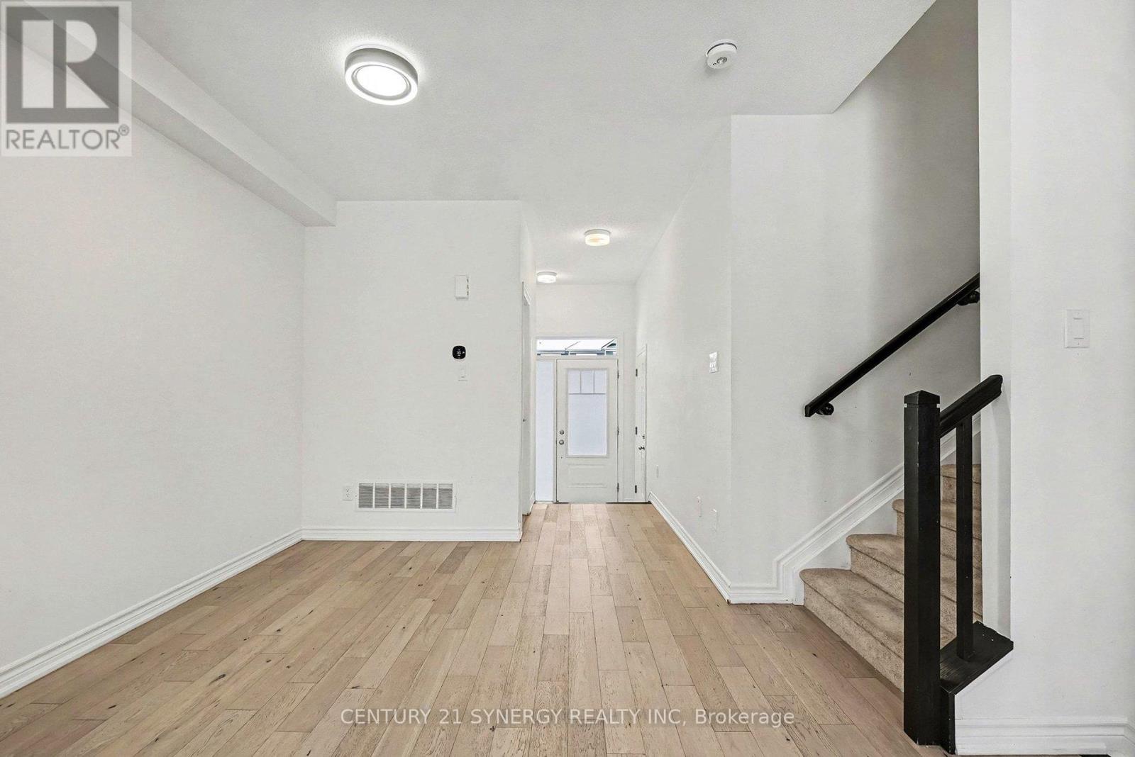 520 Flagstaff Drive, Ottawa, Ontario  K2J 3V5 - Photo 3 - X12692372