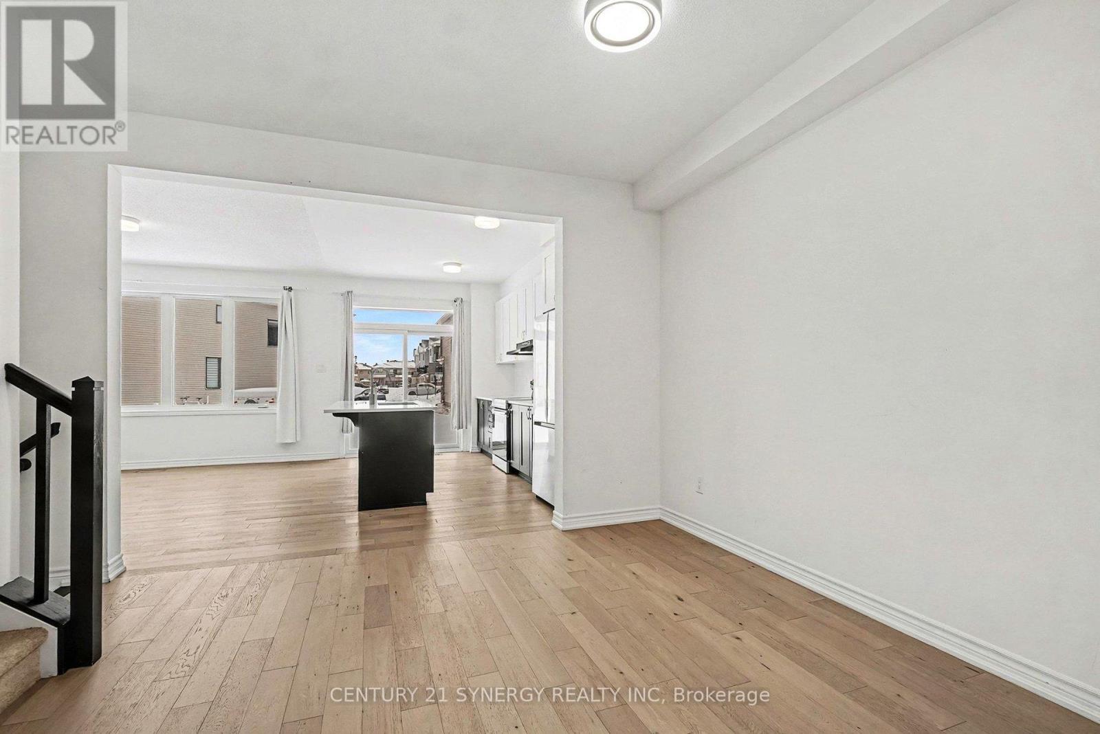 520 Flagstaff Drive, Ottawa, Ontario  K2J 3V5 - Photo 5 - X12692372