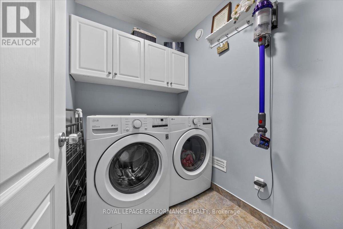 416 Rochefort Circle, Ottawa, Ontario  K4A 0M8 - Photo 30 - X12692376