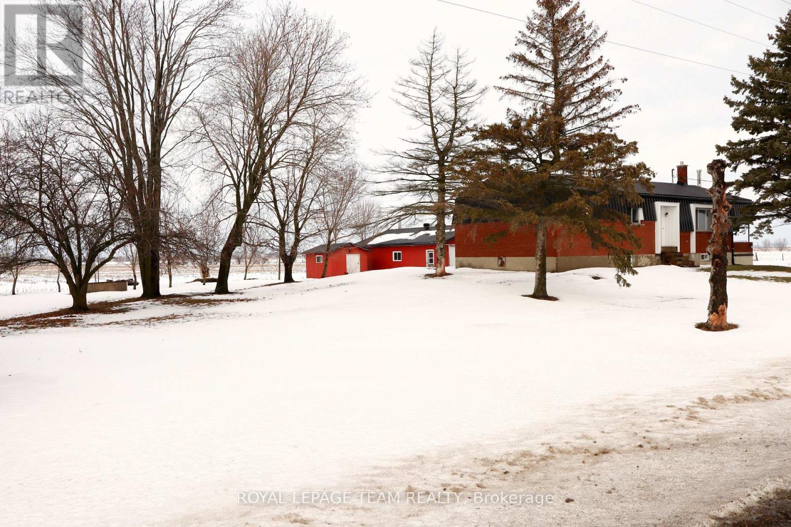 12121 LISCUMB ROAD, North Dundas, Ontario