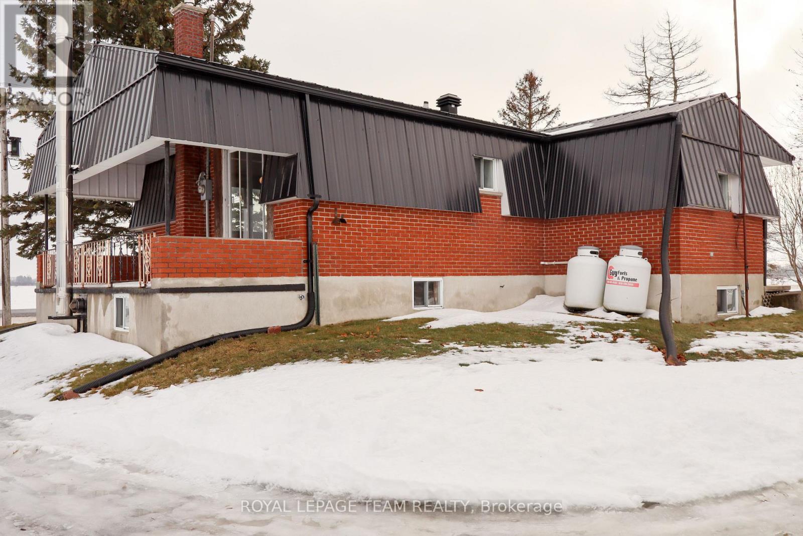 12121 Liscumb Road, North Dundas, Ontario  K0C 2K0 - Photo 39 - X12692396