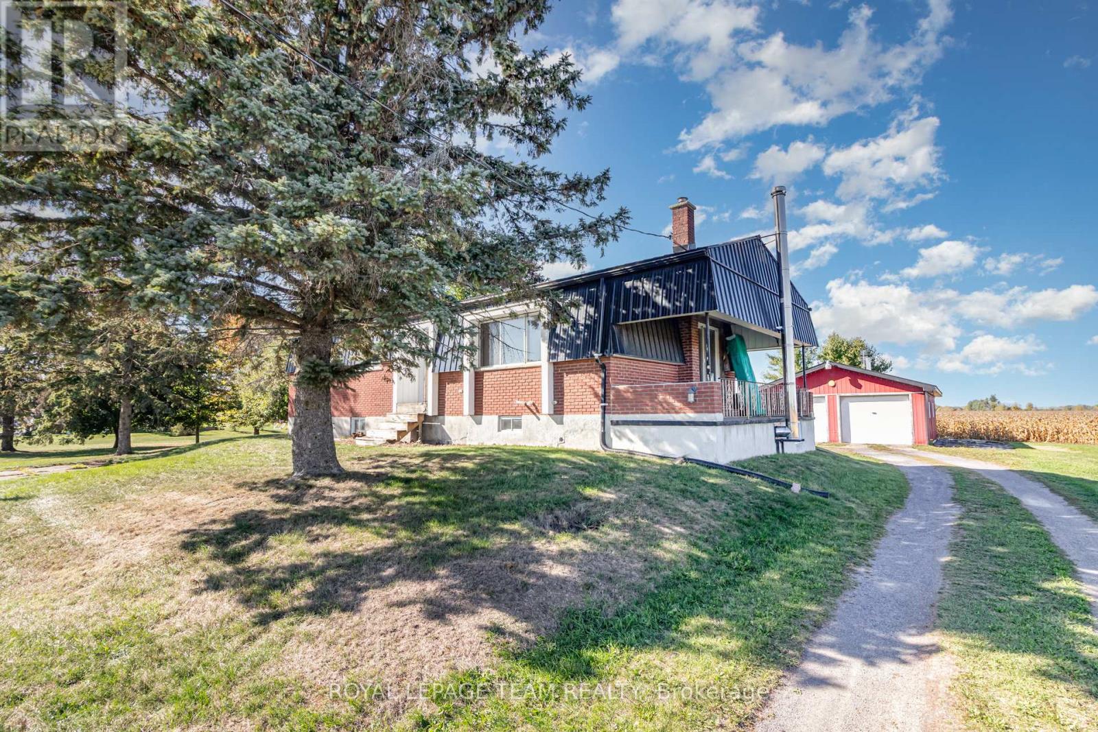 12121 Liscumb Road, North Dundas, Ontario  K0C 2K0 - Photo 4 - X12692396