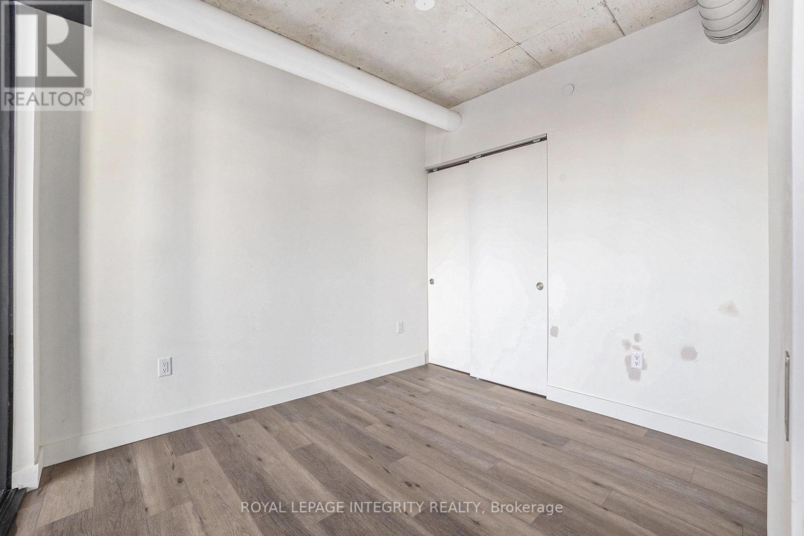 404 - 10 James Street, Ottawa, Ontario  K2P 1T2 - Photo 10 - X12692408